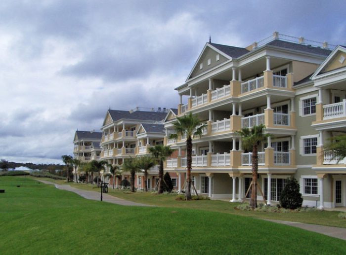 Centre Court Ridge - Exterior