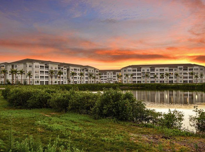 Peridot Palms - Building during sunset